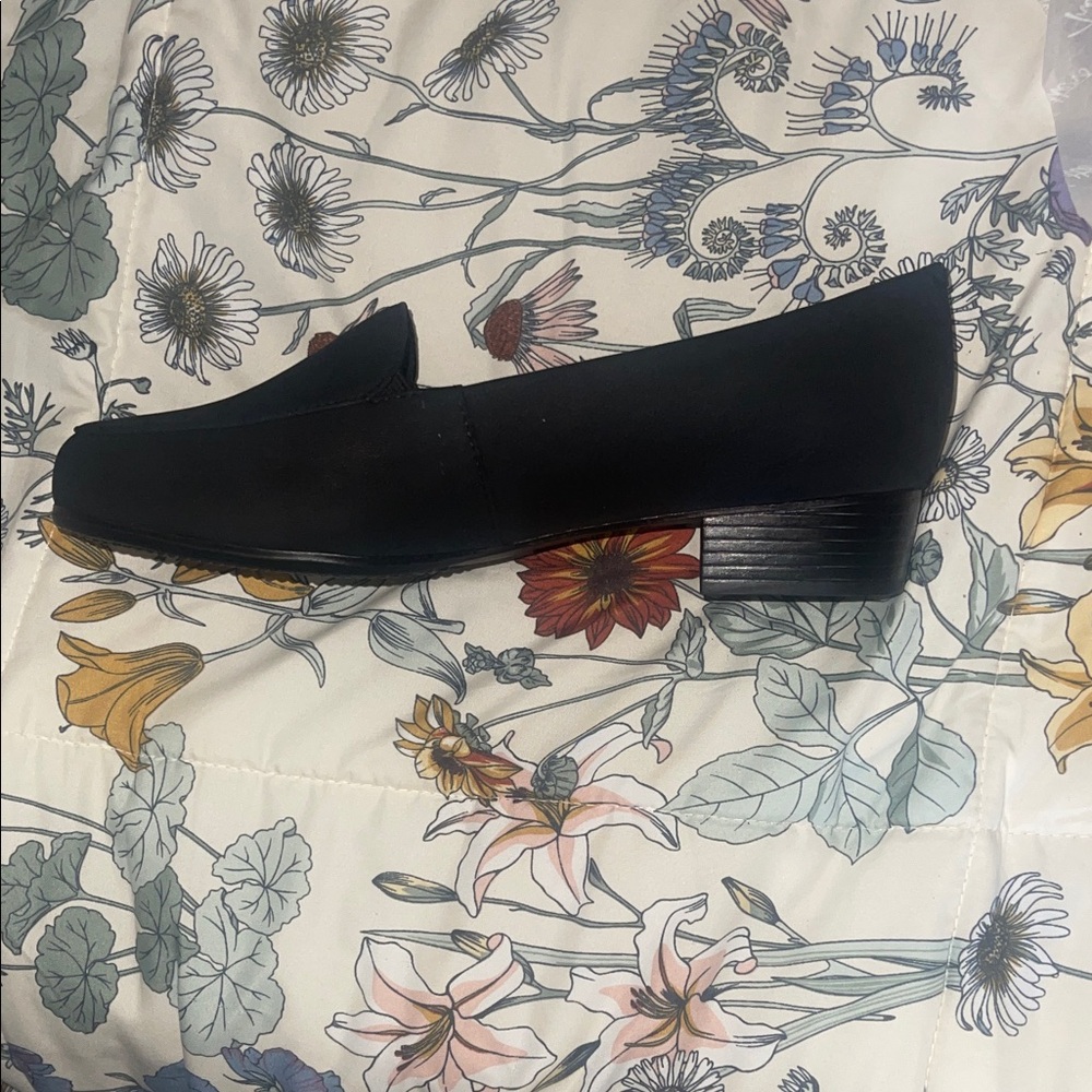 Trotters Monarch Black Nubuck